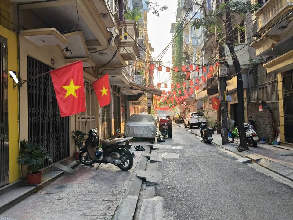 Nhà riêng Hồng Hà Ba Đình 30m² giá 13 tỷ - Phân lô ô tô đỗ ngày đêm!