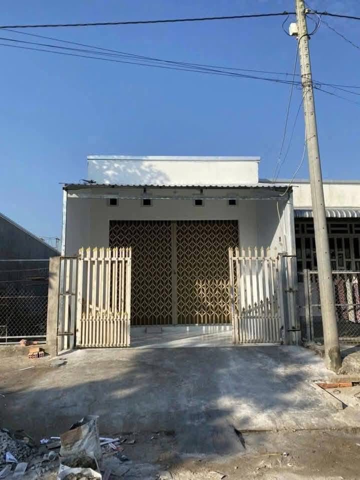 Nhà và đất khu tái định cư Trung Kiên Thốt Nốt Cần Thơ 100m² giá 1.2 tỷ - Nhà mới vào ở ngay!