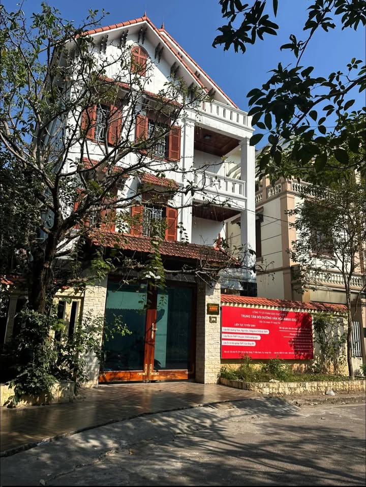 Biệt thự 3 tầng Khu Đô Thị Tân Sáng, Hiến Nam, Hưng Yên 195.5m² - Không gian sống đẳng cấp!