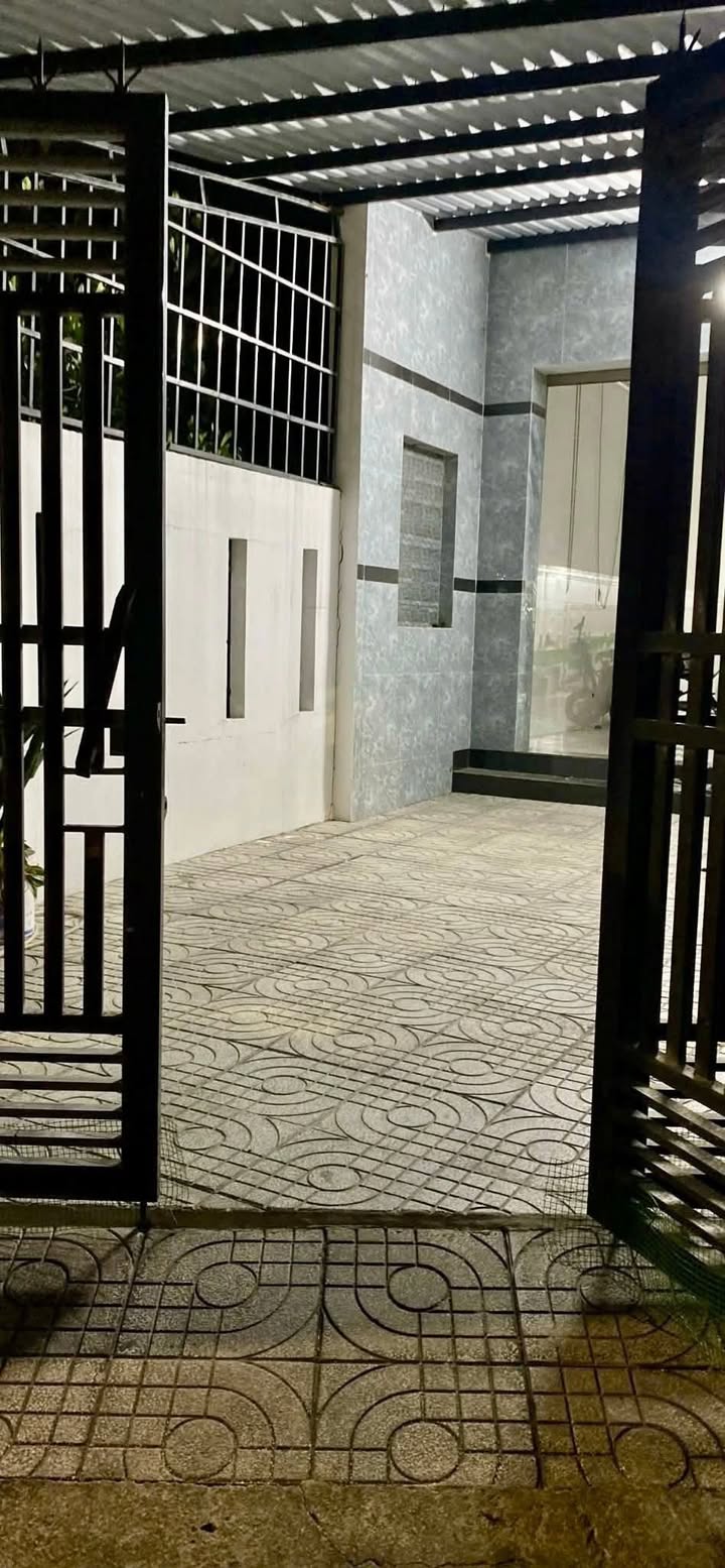 Nhà phố Long Hải, Bà Rịa - Vũng Tàu 115m² giá 1.85 tỷ - Đường xe hơi thông thoáng!