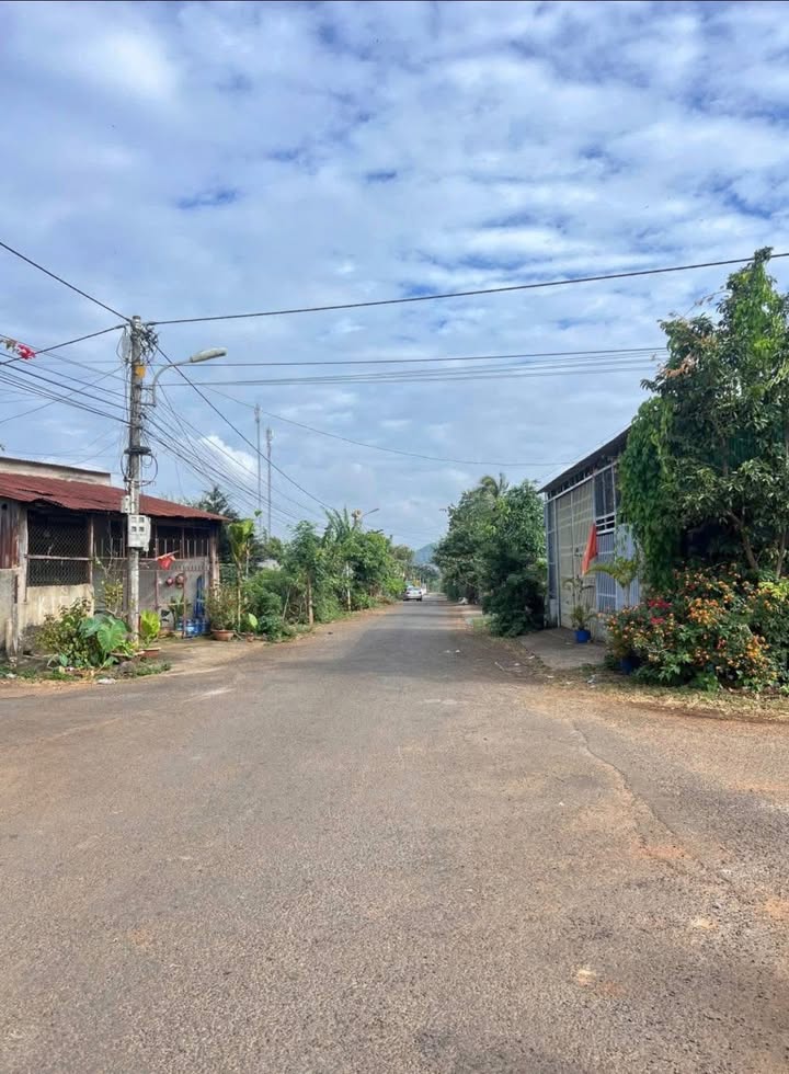 Đất nền phường Ea Kao, Buôn Ma Thuột 372m² giá 835 triệu - Mặt tiền đường nhựa thuận lợi!