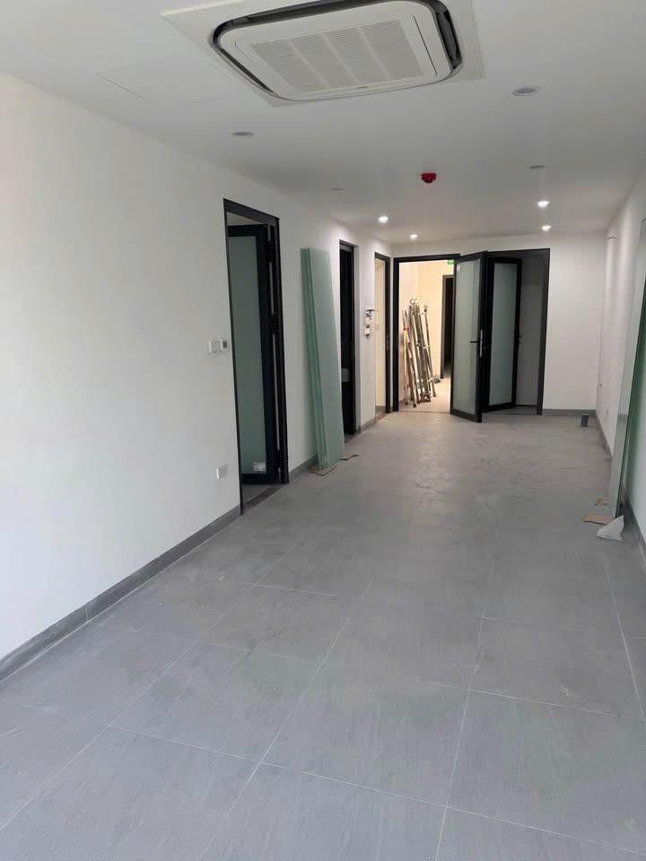 Cho thuê nhà mặt phố Phó Đức Chính, quận Ba Đình 130m² giá 170 triệu - Cơ hội kinh doanh lý tưởng!