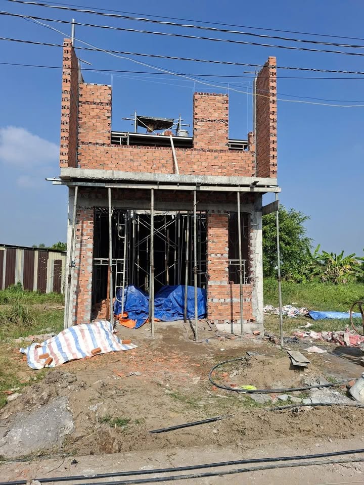 Nhà mới xã Mỹ Lộc, Cần Giuộc 95m² giá 2.1 tỷ - Thiết kế hiện đại, sẵn sàng hoàn thiện!