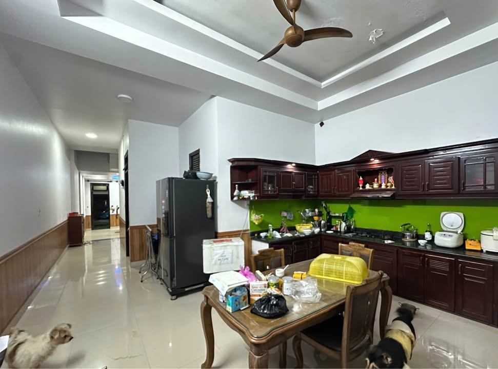 Biệt thự Townhouse 3 tầng mặt tiền Tôn Thất Dương Kỵ 110m² giá 6 tỷ - Vị trí đẳng cấp tại Huế