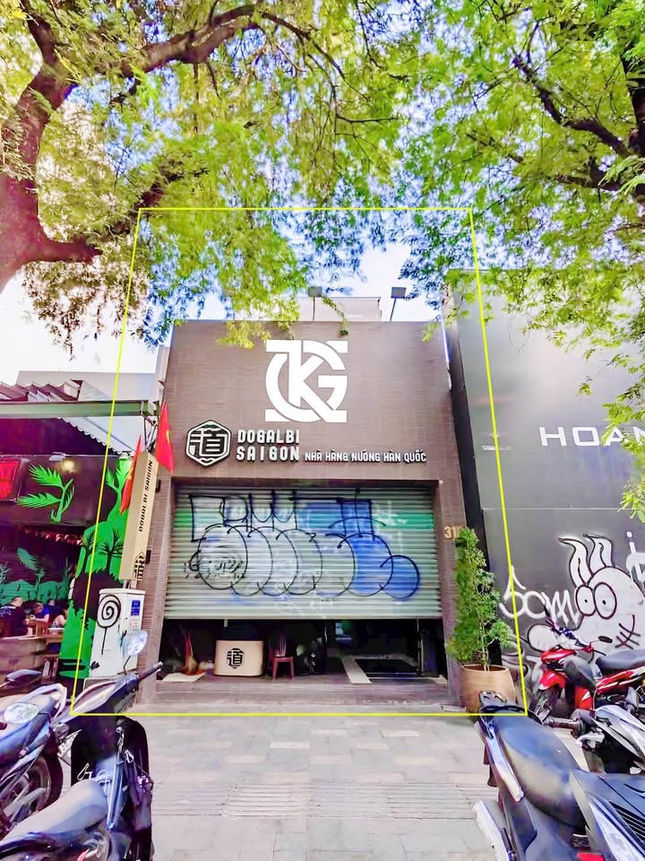 Nhà mặt tiền Lý Tự Trọng, Quận 1, 196m² giá 165 triệu - Kinh doanh sinh lời ngay!