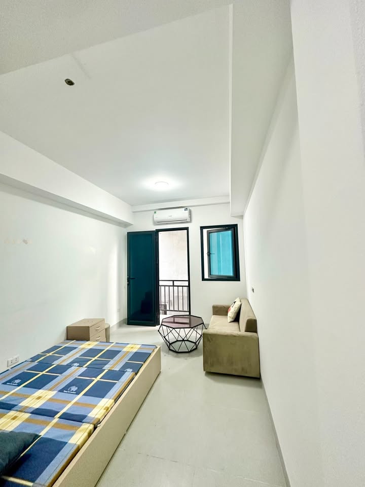 Nhà studio cho thuê Ngõ 155 Cầu Giấy - Thang máy tiện lợi, đầy đủ đồ dùng!