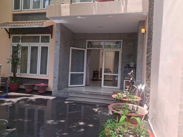 Biệt thự sân vườn Lê Văn Thọ, Gò Vấp 204m² giá chỉ 38 triệu - Thiết kế sang trọng, không gian xanh lý tưởng!