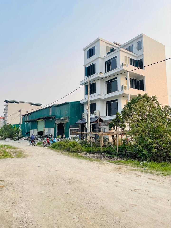 Cho thuê Warehouse 90m² tại Lại Yên, Hoài Đức - Không gian rộng rãi, tiện nghi đầy đủ!