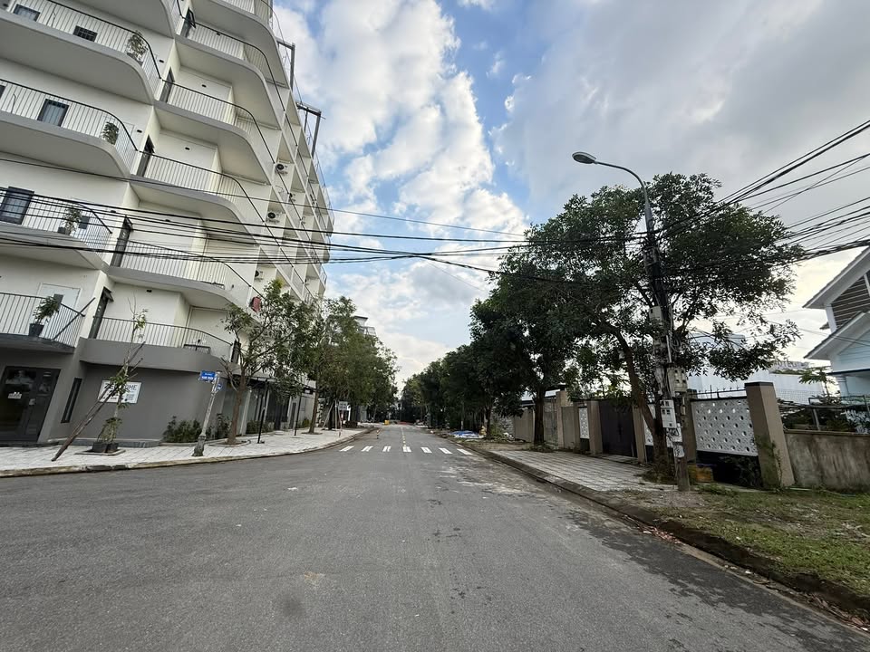 Lô đất biệt thự Điện Bàn 245m² giá thỏa thuận - Vị trí đắc địa gần bệnh viện!