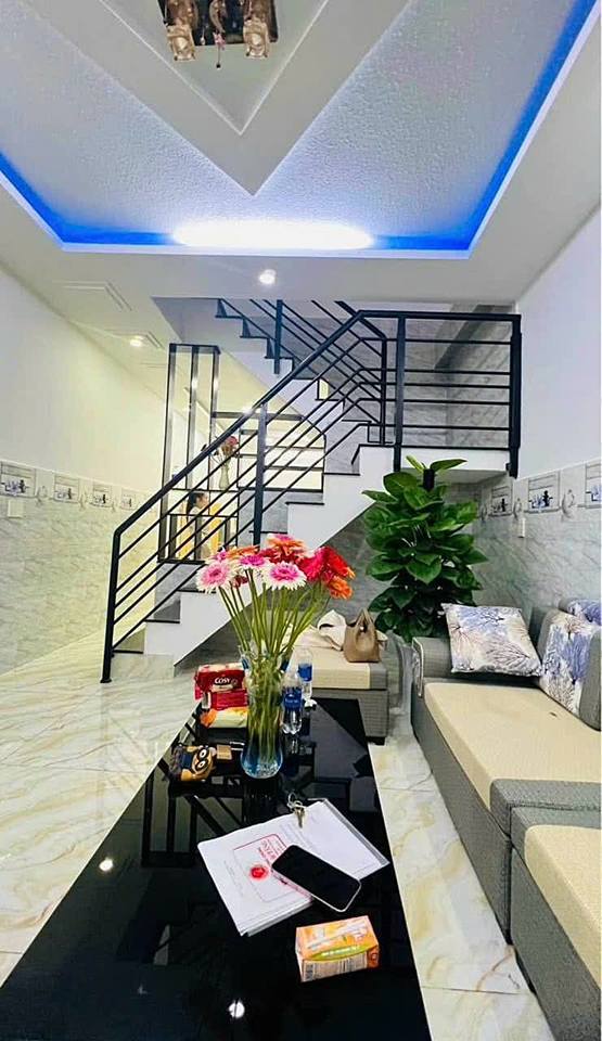 Nhà phố Đà Lạt 50m² giá 2.65 tỷ - Sổ đỏ chính chủ, gần chợ!