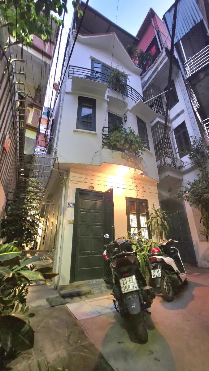 Nhà riêng Đội Cấn 26m² giá 7 tỷ - Lô góc 3 thoáng, đầy tâm huyết!