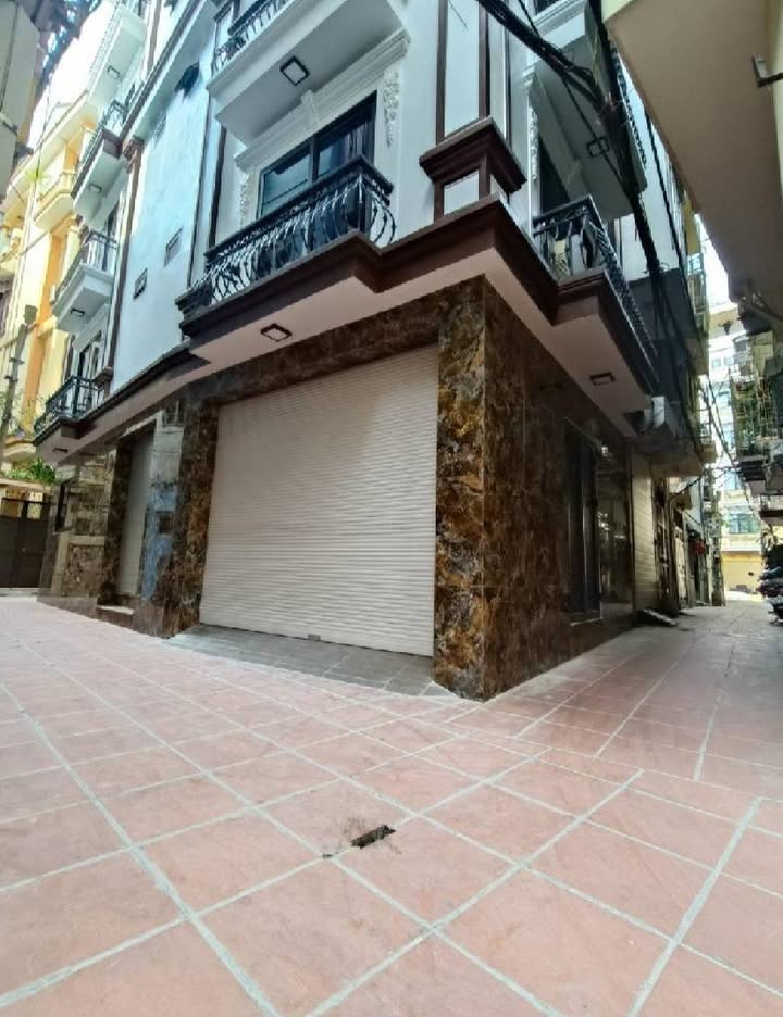 Nhà 7 tầng Nghĩa Đô Cầu Giấy 56m² - Ô tô vào tận nhà, giá trị tăng bền vững!