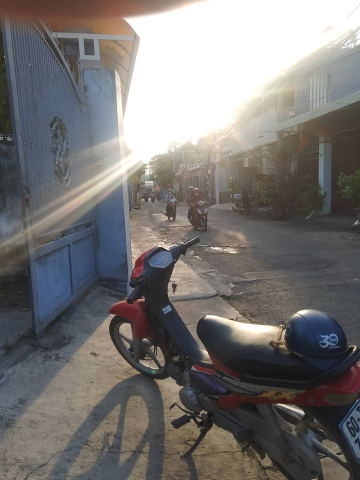 Nhà cho thuê mặt tiền gần chợ Phú Thọ Trảng Dài 2PN - Giá chỉ 4 triệu/tháng