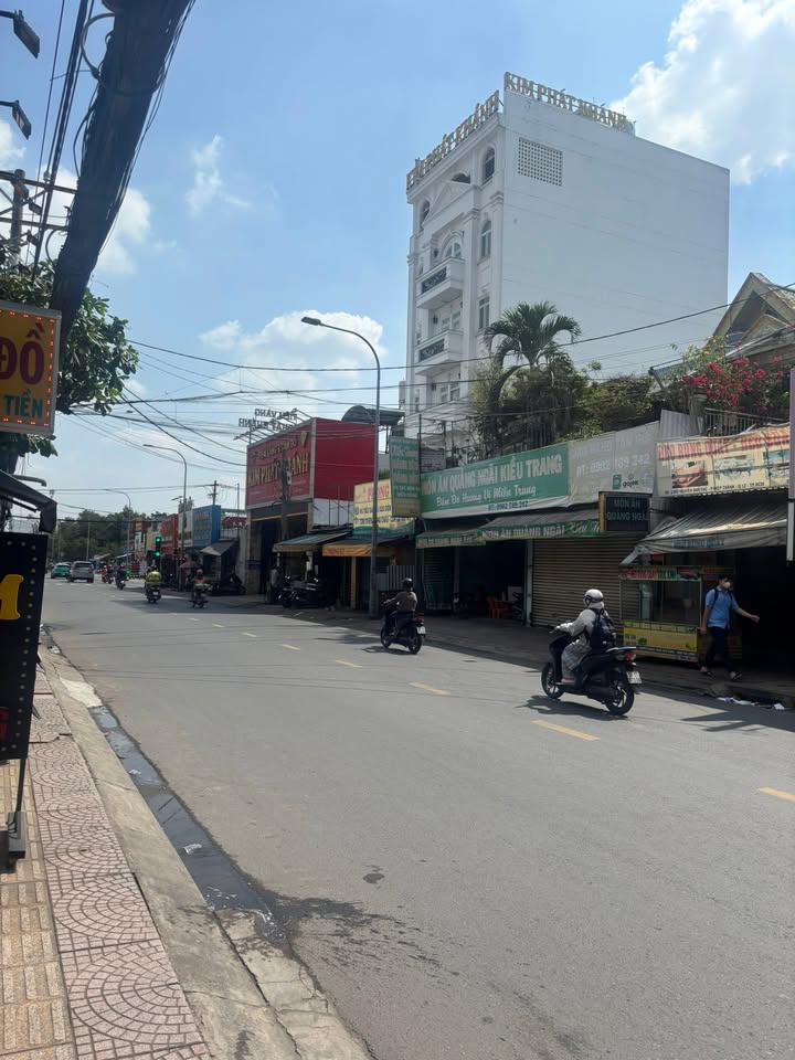 Cho thuê mặt tiền Nguyễn Ảnh Thủ, quận 12, diện tích 250m², giá 40 triệu/tháng - Bàn giao ngay!