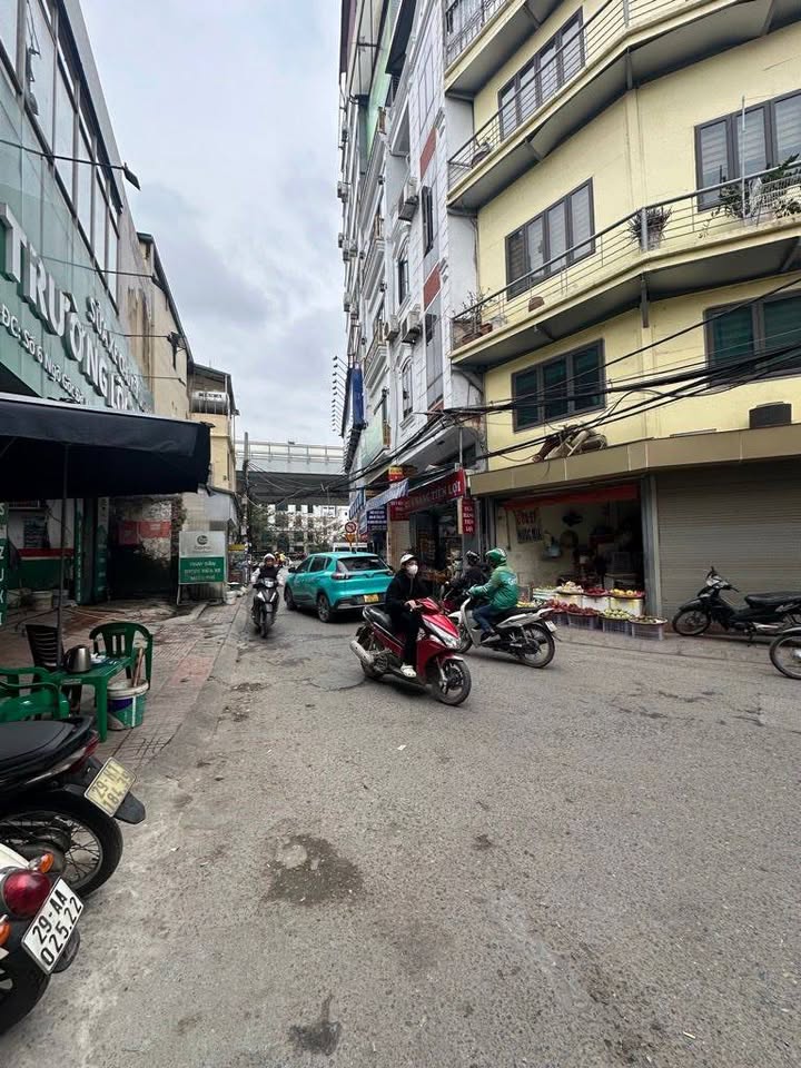Tập thể tầng 1 đường Gốc Đề 32m² giá 4.25 tỷ - Mặt phố kinh doanh lý tưởng!
