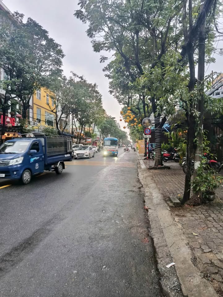 Nhà mặt tiền đường Đỗ Bá Ngũ Hành Sơn 140m² giá 36 tỷ - Kinh doanh sầm uất!