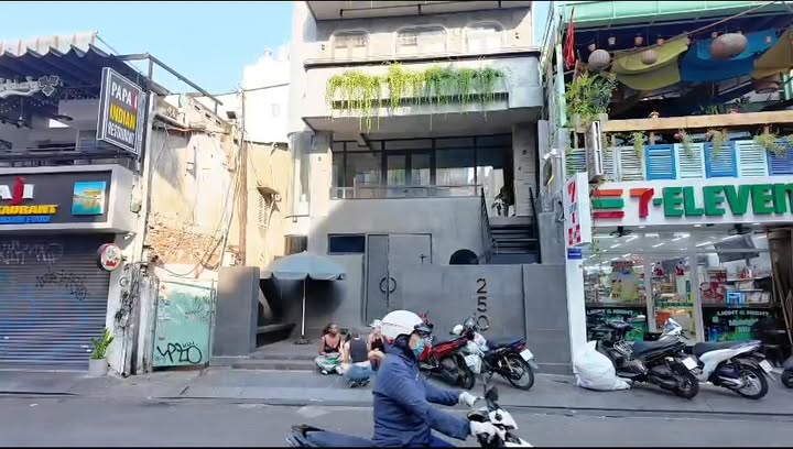 FrontHouse Bùi Viện, Quận 1, Diện tích 113m² Giá 74 Tỷ - Dòng tiền ổn định!