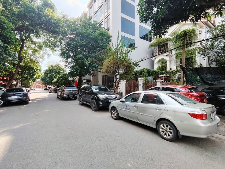 Đất nền Xuân La, Tây Hồ 85m² giá 12.5 tỷ - Gần trung tâm, oto tránh nhau!