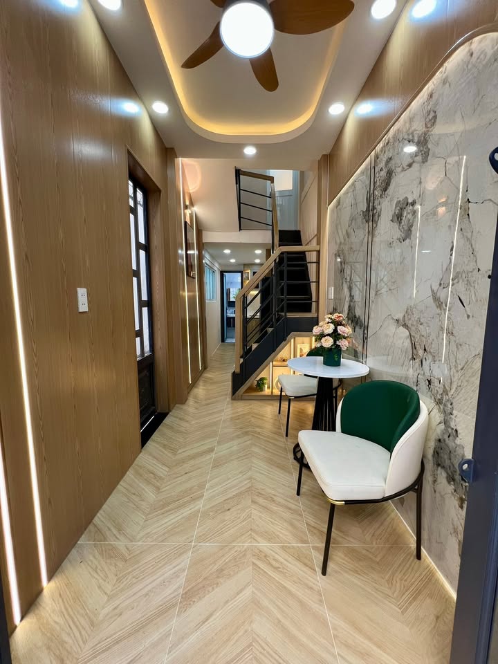 Nhà phố Gò Vấp 18.54m² giá 2.98 tỷ - Sổ hồng riêng, vị trí đẹp!