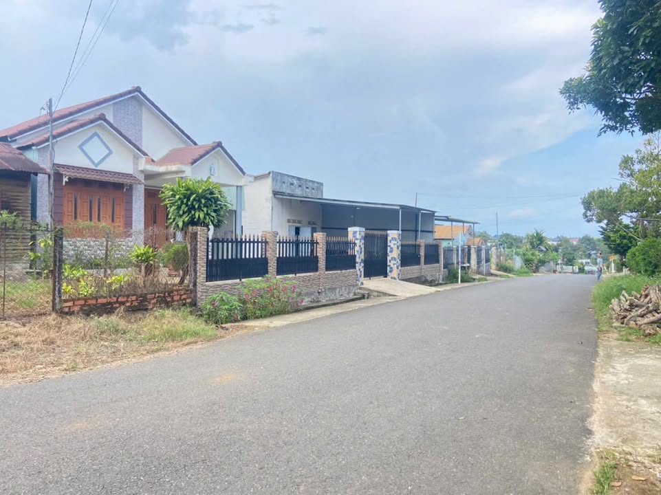 Đất nền Lộc Châu, Bảo Lộc 148m² giá 1.75 tỷ - Mặt tiền hẻm nhựa ô tô rộng rãi!