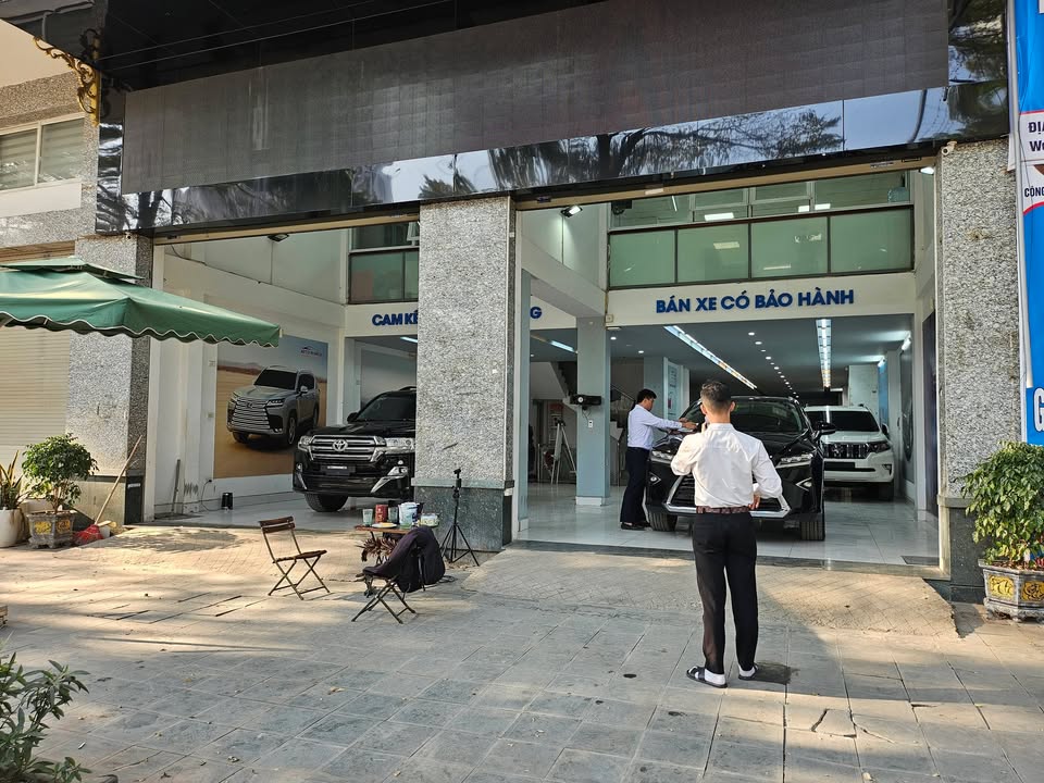 Mặt bằng kinh doanh cho thuê tại Tố Hữu Hà Đông 240m² - Phù hợp làm showroom ô tô!