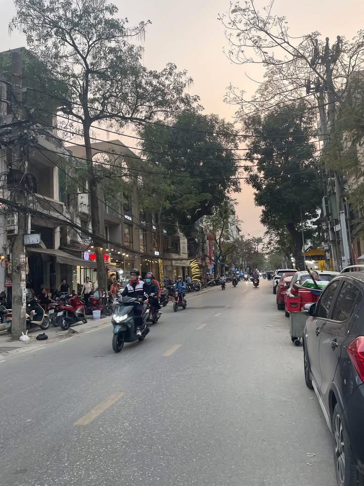 Nhà mặt tiền đường Cát Dài, Hải Phòng 45m² giá 12.5 tỷ - Đầu tư sinh lời ổn định!