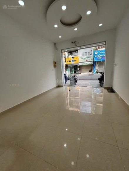 Mặt tiền Nguyễn Hữu Cầu Quận 1 80m² giá thỏa thuận - Kinh doanh tự do, không giới hạn!