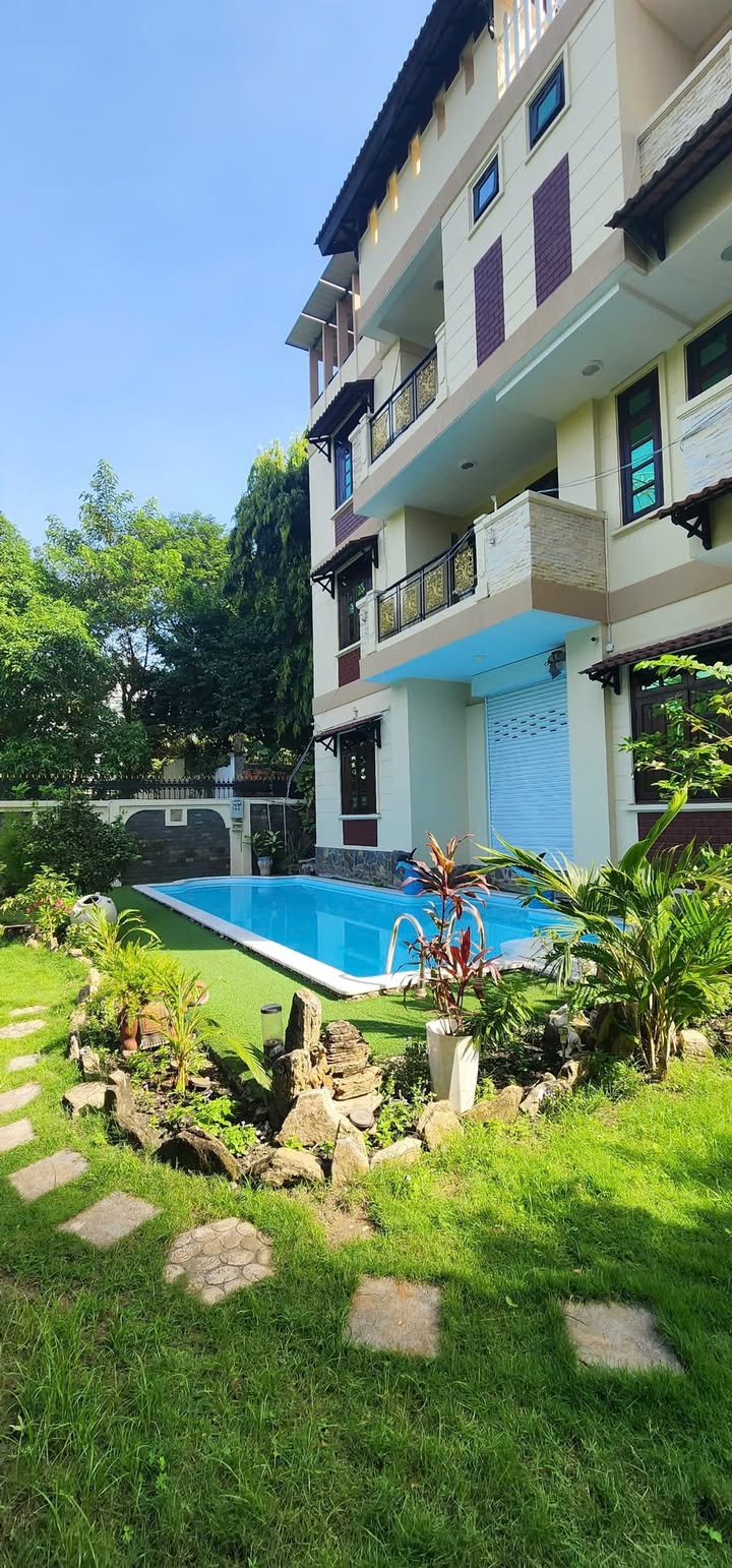 Biệt thự sân vườn Phú Thuận 240m² giá 100 triệu - Không gian sống lý tưởng cho gia đình!