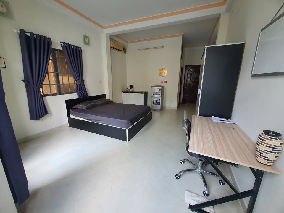 Phòng cho thuê tại quận 1, 40m² giá 5.8 triệu - Nội thất đầy đủ, tự do giờ giấc!