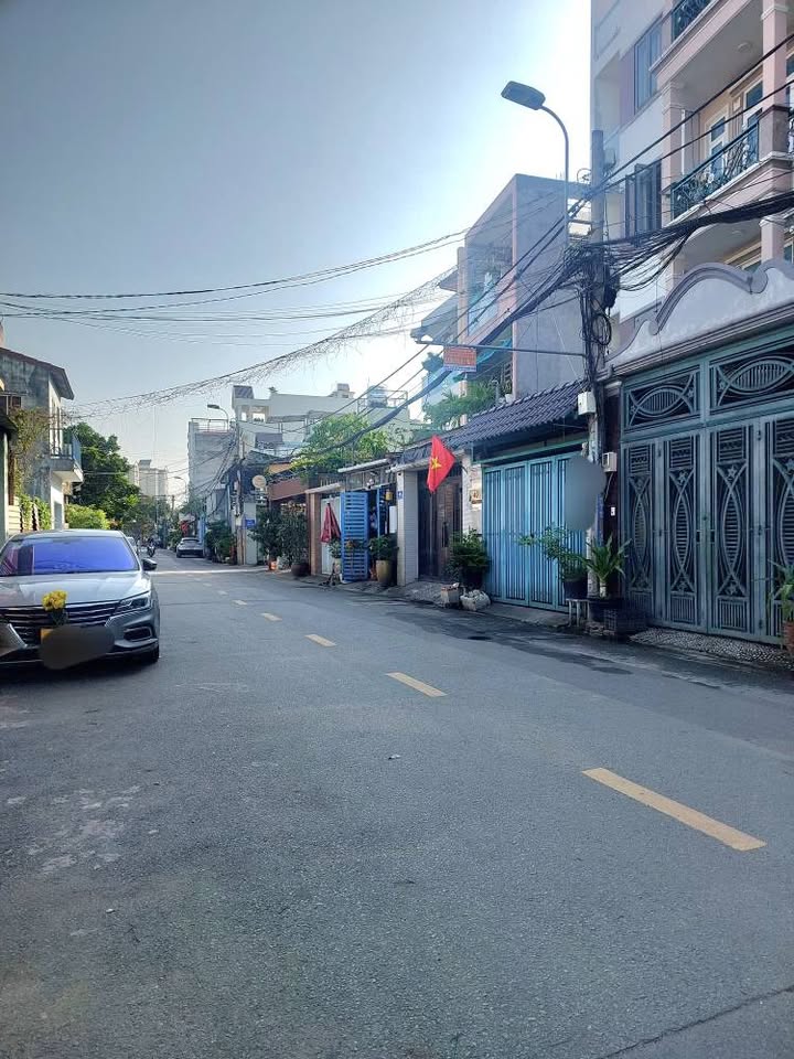 Nhà mặt tiền kinh doanh đường Lê Văn Thịnh, Cát Lái 76m² giá 10 tỷ - Đầu tư sinh lời cao!