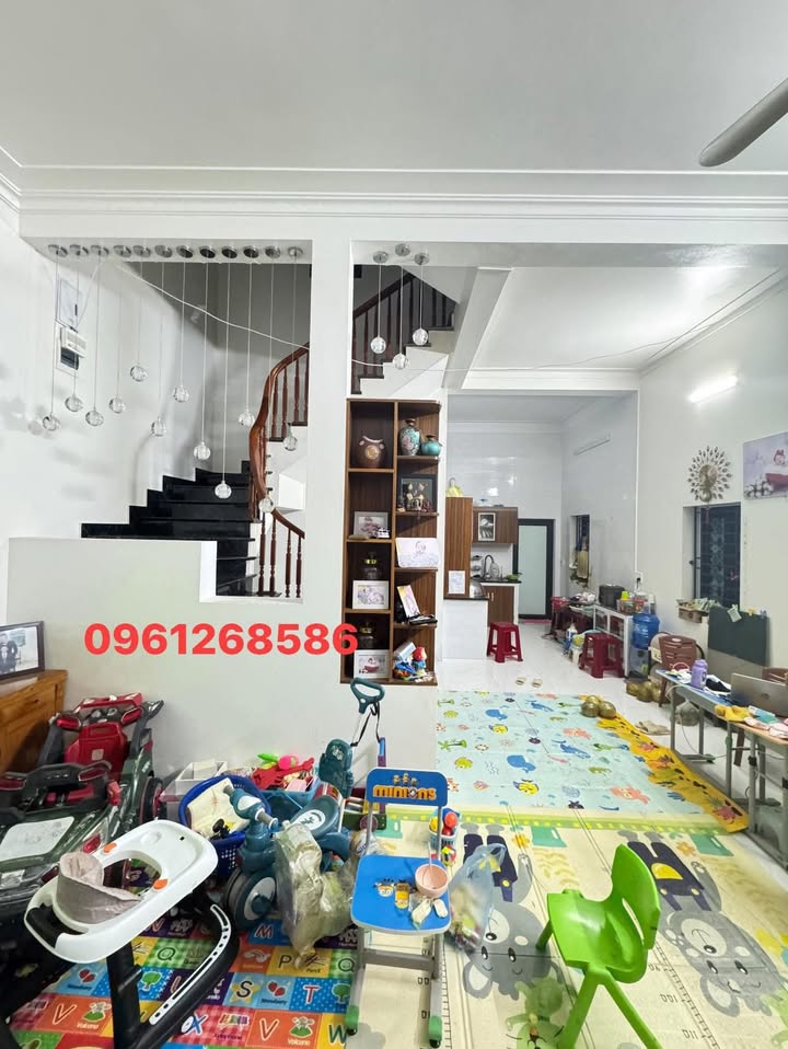 Nhà 3 tầng phường Đông Kinh 78m² giá 3.3 tỷ - Ngõ ô tô đỗ cửa