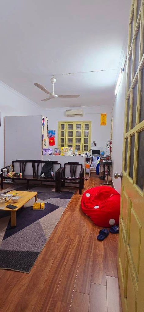 Nhà tập thể Mai Động 64m² giá 4.68 tỷ - Chính chủ, sổ đỏ riêng!