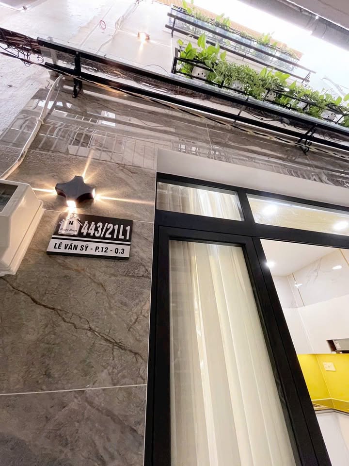 Nhà đẹp 2 lầu hẻm 413 Lê Văn Sỹ, Q.3 - Giá 4.3 tỷ thương lượng!