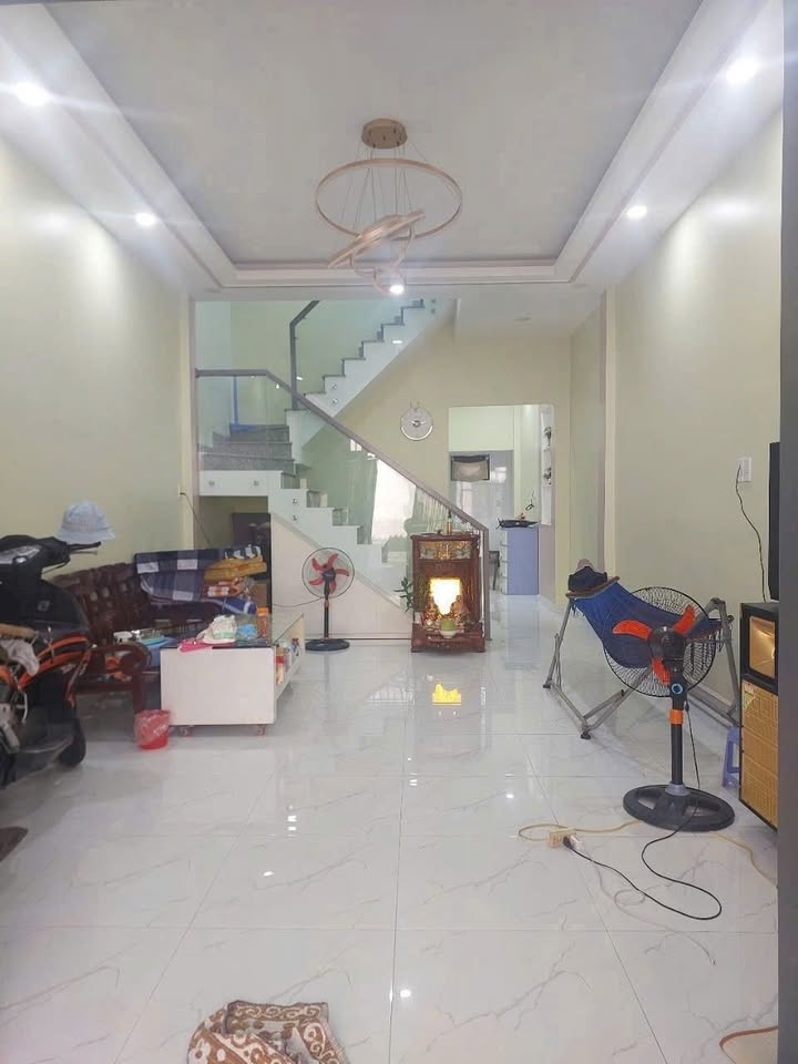 Nhà bán Hóc Môn 56m² giá 3.449 tỷ - Chính chủ, nội thất cao cấp!