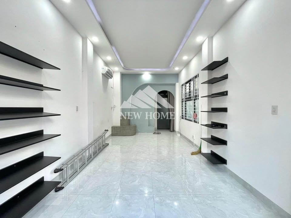 Cho thuê mặt bằng góc hẻm đường Bạch Đằng, Nha Trang 30m² giá 9 triệu - Phù hợp kinh doanh sạch!