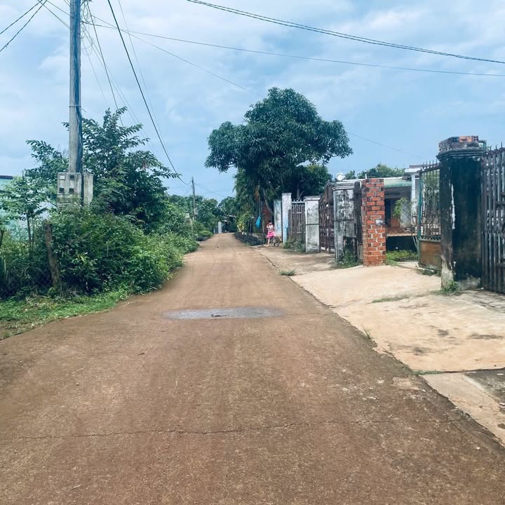 Đất nền Cư Bao, Buôn Hồ 125m² giá 550 triệu - Sổ hồng chính chủ, vị trí thuận lợi!