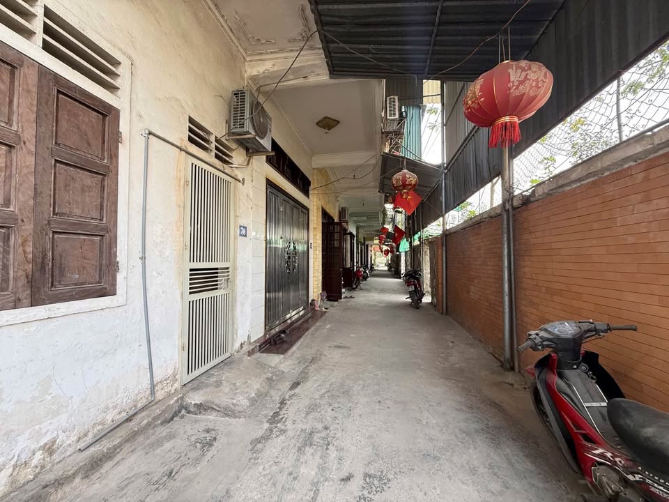 Đất chính chủ Cửa Nam 39.8m² giá 1.8 tỷ - Vị trí trung tâm tiện lợi!