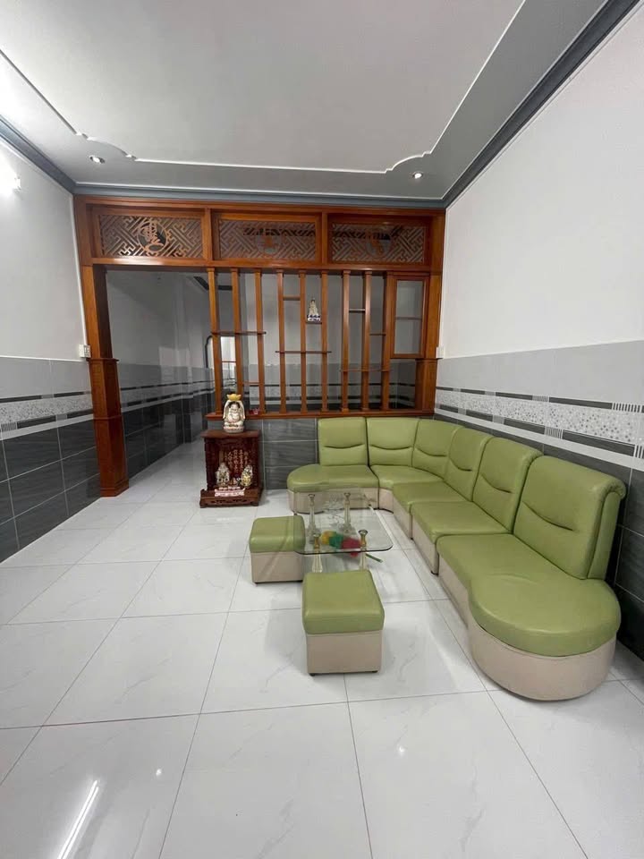 Nhà phố 3 tầng đường Lê Quát, phường Đông Xuyên, 58m² giá 2 tỷ - Sẵn sàng vào ở!