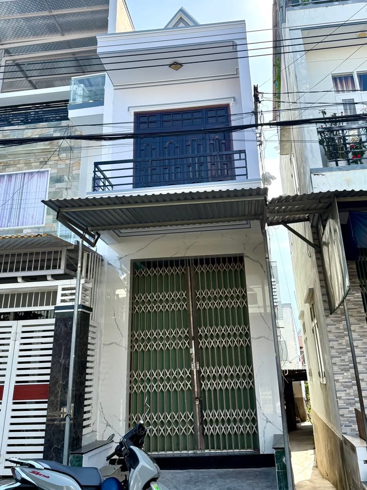 Nhà mặt tiền cho thuê 165 Nguyễn Trường Tộ, 250m² - Không gian sạch đẹp, sẵn sàng vào ở!