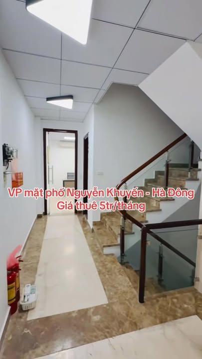 Cho thuê văn phòng 25m² tại 14 Nguyễn Khuyến, Hà Đông - Giá 5 triệu/tháng, trần sàn hoàn thiện!