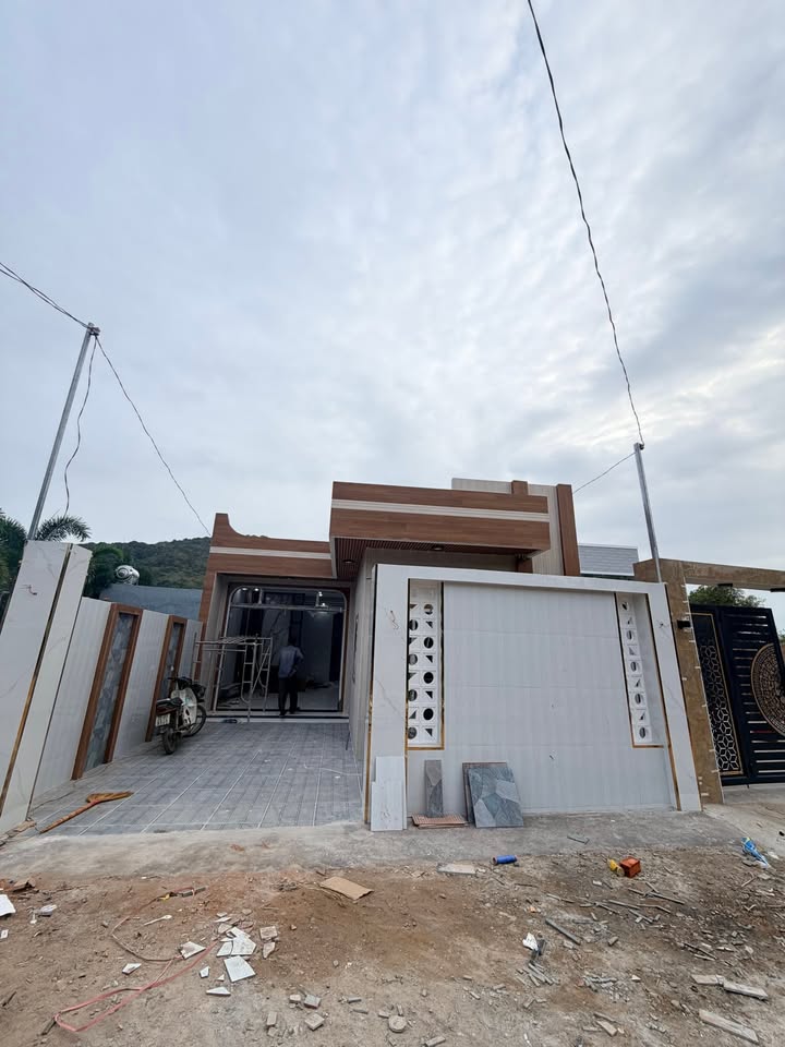 Nhà phố Phước Hưng, Long Điền 123.75m² giá 2.1 tỷ - Sẵn sàng vào ở ngay!