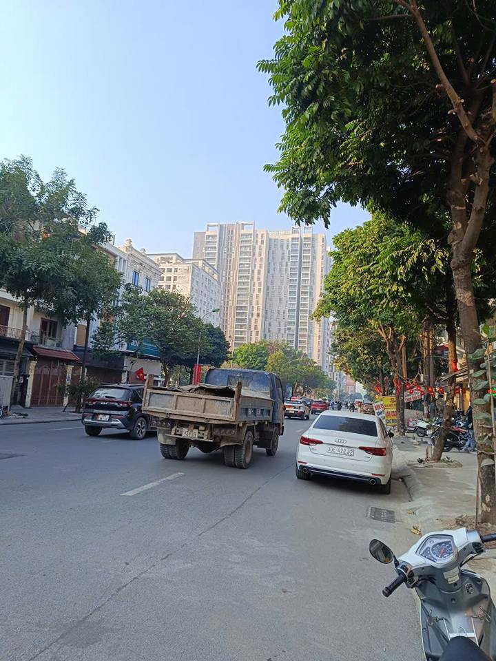 Đất Hạ Yên Quyết 48m² giá 9.5 tỷ - Cơ hội đầu tư hiếm có!