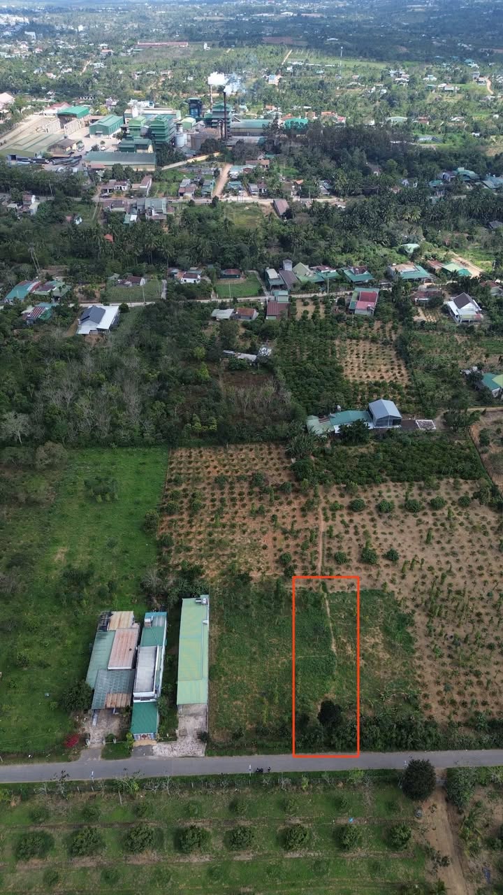 Đất nền Ea Kar Đắk Lắk 400m² giá 1.1 tỷ - Sổ hồng chính chủ, thổ cư 50m²!