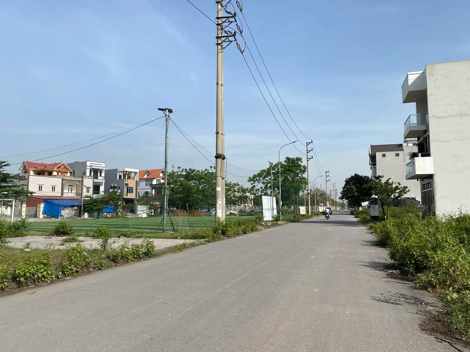 Đất nền kinh doanh Trần Danh Tuyên, TP Bắc Giang 90m² - Vị trí đắc địa, thuận lợi cho đầu tư!