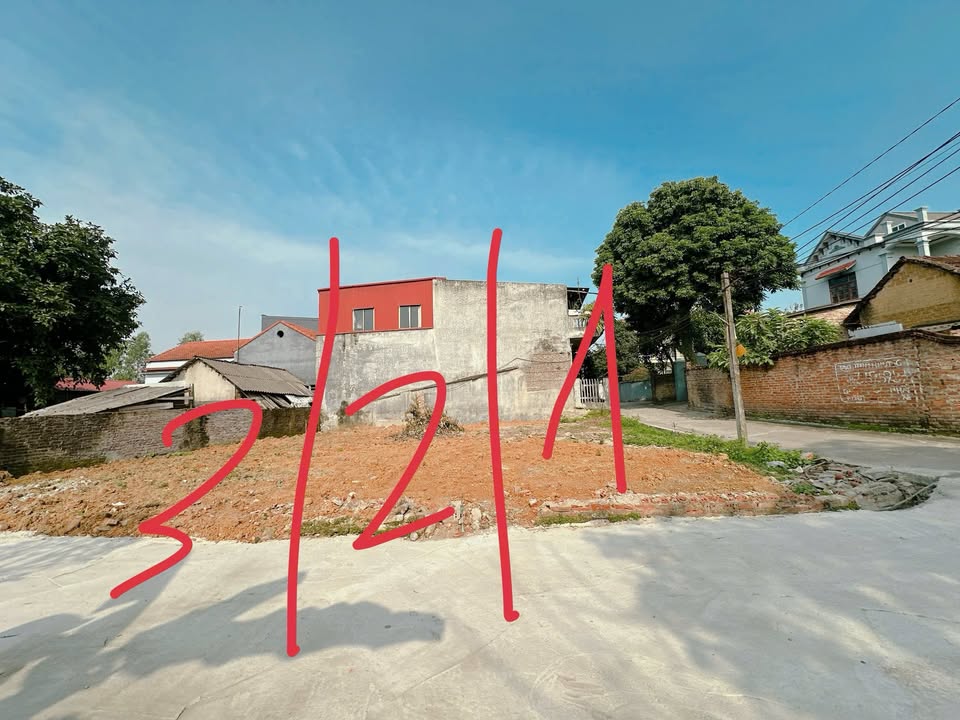 Bán đất Dữu Lâu Việt Trì 82m² giá 2 tỷ - Đường ô tô tránh, đầy đủ thổ cư!