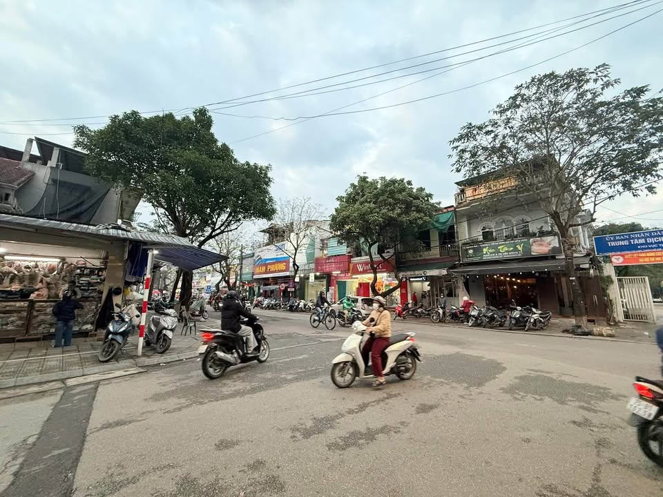 Nhà 2 tầng mặt tiền Hoàng Diệu, Tây Lộc, TP Huế 63m² giá 3 tỷ - Vị trí đắc địa cho kinh doanh!