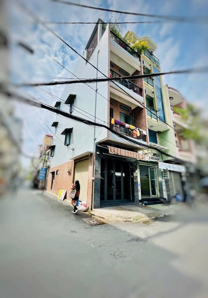 Bán gấp FrontHouse Phạm Văn Hai 50m² giá 11,3 tỷ - Góc 3 mặt tiền ngay chợ!