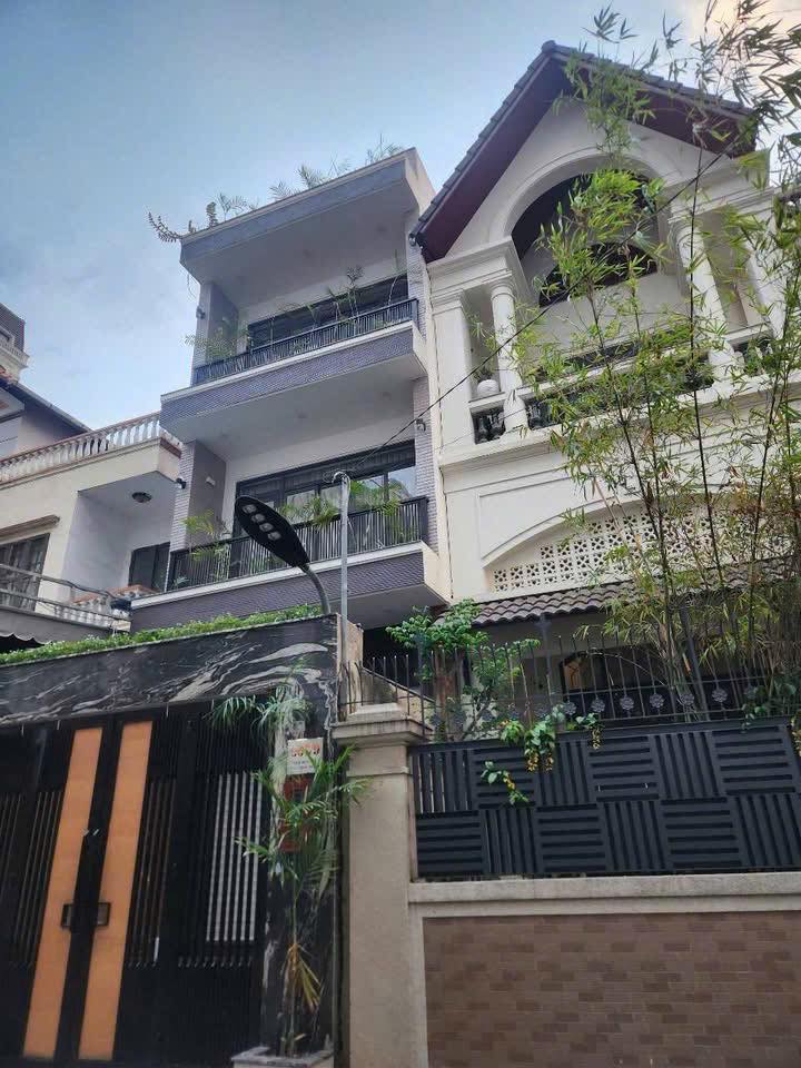 Nhà phố trung tâm Tân Cảng 80m² giá 23.98 tỷ - Tiện ích đa dạng, gần Metro!