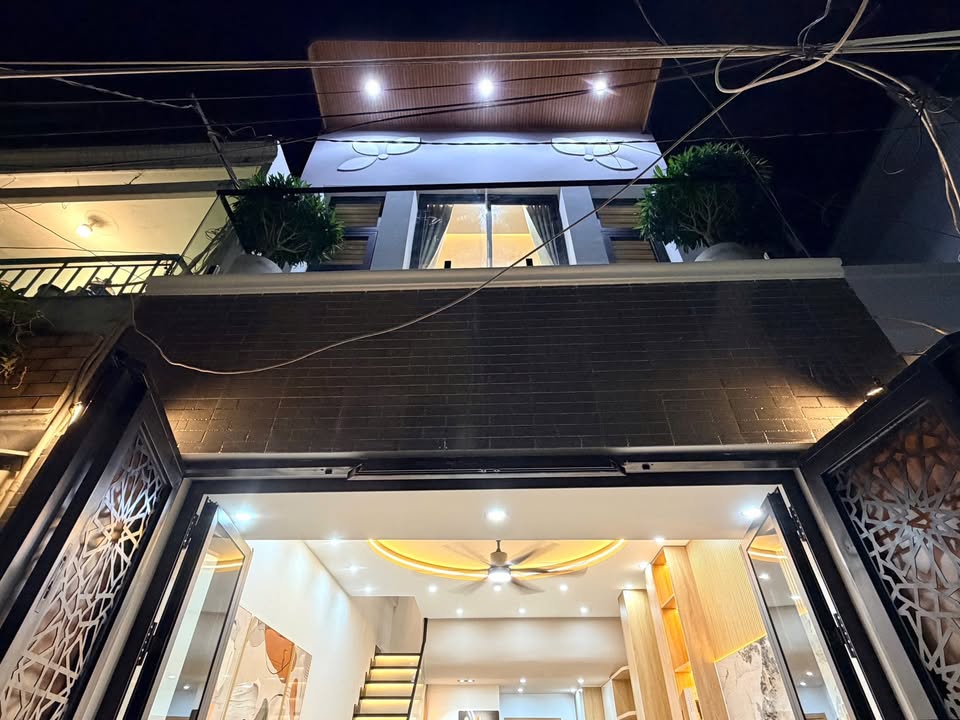 Nhà phố Gò Vấp 46m² giá 5.68 tỷ - Full nội thất, gần chợ Thạch Đà!