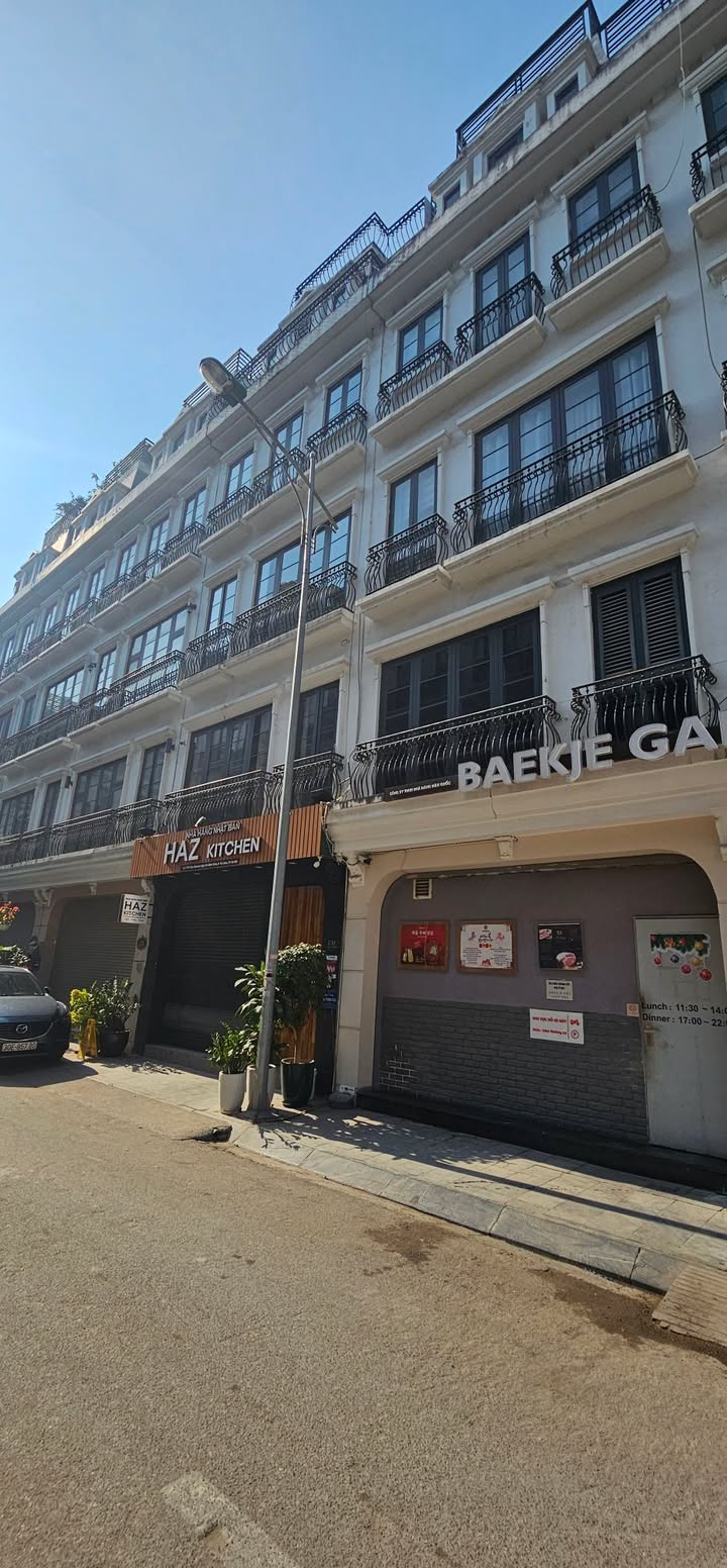 Shophouse Five Star Mỹ Đình 75m² giá 30 tỷ - Full nội thất cao cấp, sẵn sàng vào ở!